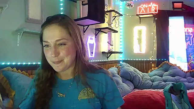 mirannacult online show from December 2024 08:32:01 PM