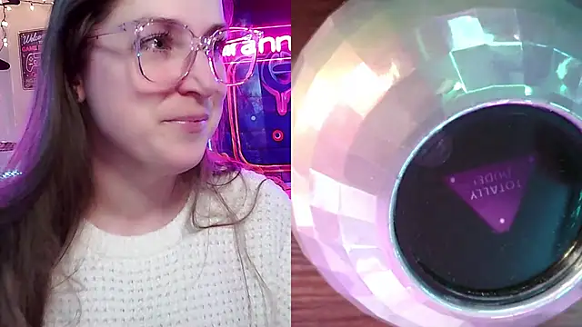 mirannacult online show from January 2025 06:43:01 PM