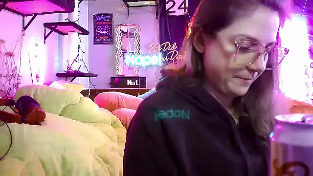 mirannacult online show from February 2025 05:13:02 PM