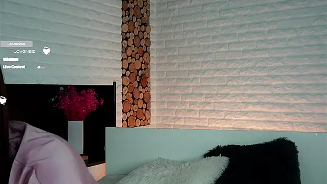 LowOncoming online show from January 2025 04:25:02 AM