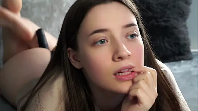 LowOncoming online show from February 2025 07:51:02 AM