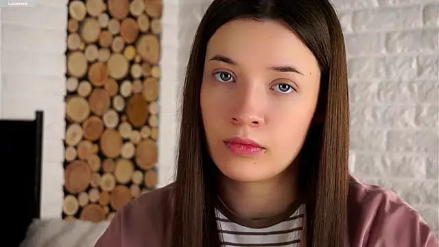 LowOncoming online show from September 2025 01:27:02 AM