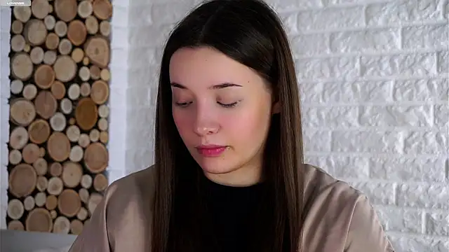 LowOncoming online show from October 2025 03:18:02 AM