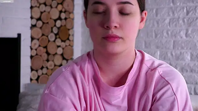 LowOncoming online show from April 2026 02:07:01 AM