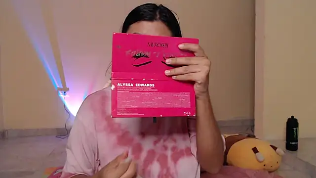 Snapshot of _maiahairy_ chatting on December 2024 11:37:01 PM  maiahairy  online show from December 2024 11:37:01 PM