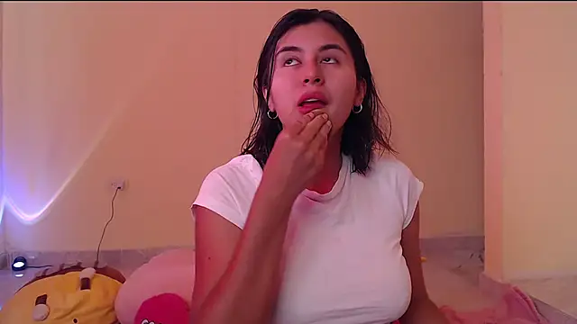 Snapshot of _maiahairy_ chatting on January 2025 09:35:02 PM  maiahairy  online show from January 2025 09:35:02 PM