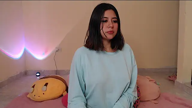 Snapshot of _maiahairy_ chatting on January 2025 12:06:02 PM  maiahairy  online show from January 2025 12:06:02 PM