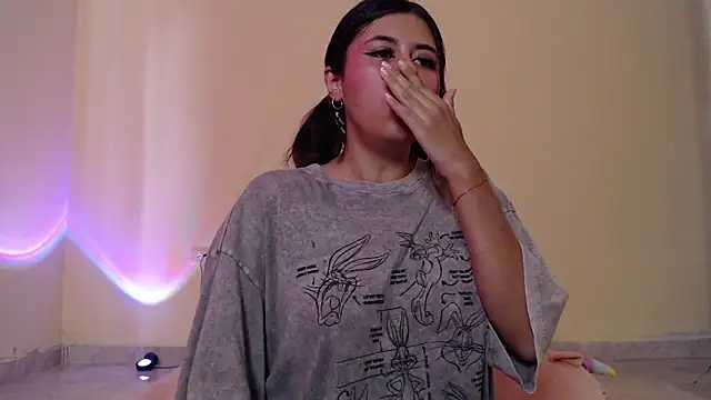 Snapshot of _maiahairy_ chatting on January 2025 04:13:02 PM  maiahairy  online show from January 2025 04:13:02 PM