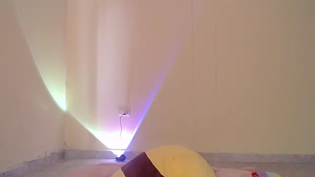 Snapshot of _maiahairy_ chatting on February 2025 03:10:01 PM  maiahairy  online show from February 2025 03:10:01 PM