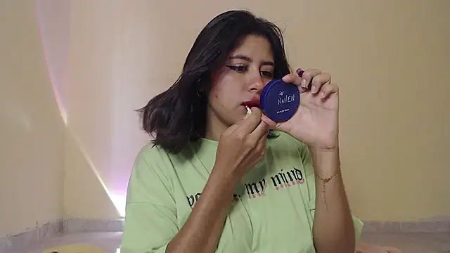 Snapshot of _maiahairy_ chatting on February 2025 01:19:02 PM  maiahairy  online show from February 2025 01:19:02 PM