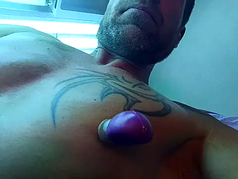 Snapshot of Timbojan28 chatting on February 2026 02:52:02 AM Timbojan28 online show from February 2026 02:52:02 AM