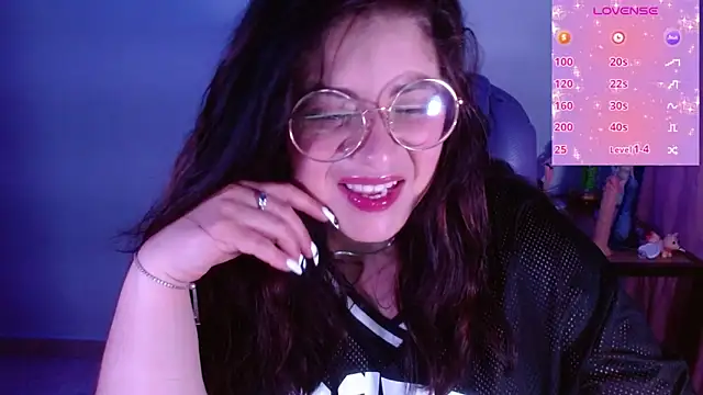 Snapshot of Azamy-12 chatting on February 2026 06:25:02 AM Azamy-12 online show from February 2026 06:25:02 AM