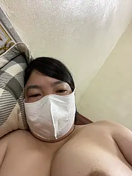 Snapshot of Hachi_Sweetbabie_ chatting on July 2026 10:49:02 PM Hachi Sweetbabie online show from July 2026 10:49:02 PM