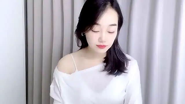 cloud8822 online show from November 2025 05:19:01 AM