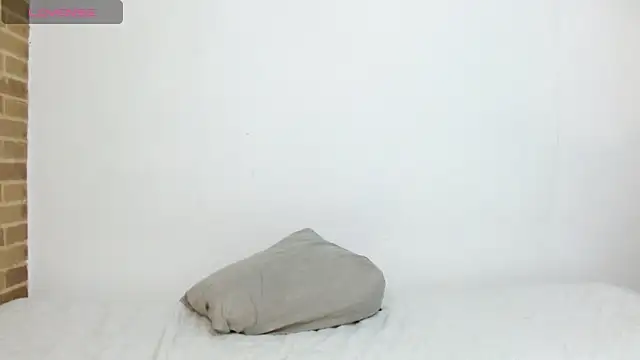 helenacyruss online show from December 2024 08:04:01 PM