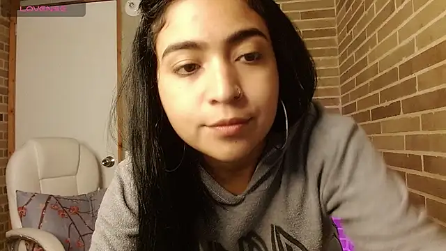 Snapshot of helenacyruss chatting on February 2026 12:10:02 PM helenacyruss online show from February 2026 12:10:02 PM