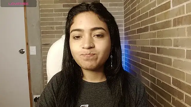 Snapshot of helenacyruss chatting on February 2026 12:00:01 PM helenacyruss online show from February 2026 12:00:01 PM