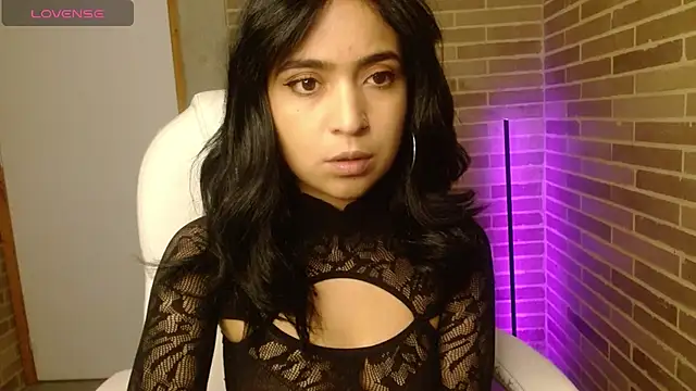 Snapshot of helenacyruss chatting on February 2026 07:10:01 PM helenacyruss online show from February 2026 07:10:01 PM