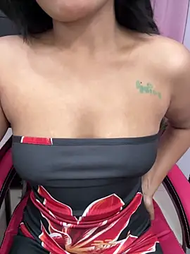 LeisyXO online show from February 2026 07:07:01 PM