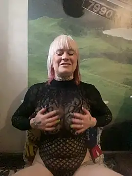 poussichienne online show from January 2025 08:29:01 AM