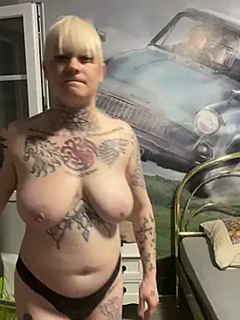 poussichienne online show from February 2025 02:33:01 PM