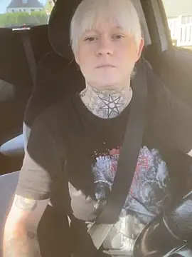 poussichienne online show from October 2025 10:47:01 AM