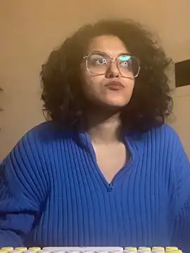 Snapshot of Curvydesifromgermany chatting on January 2025 06:17:02 PM Curvydesifromgermany online show from January 2025 06:17:02 PM