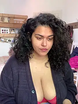 Curvydesifromgermany online show from April 2026 02:37:01 PM