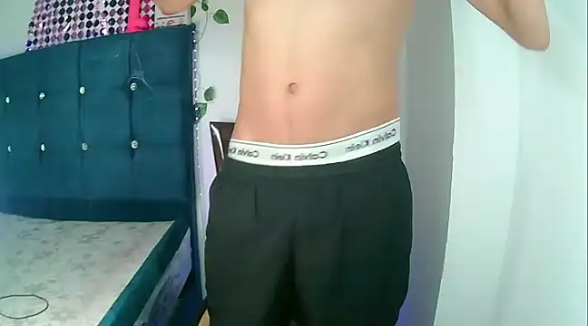 Snapshot of Kevin_Torres chatting on December 2024 05:53:02 AM Kevin Torres online show from December 2024 05:53:02 AM