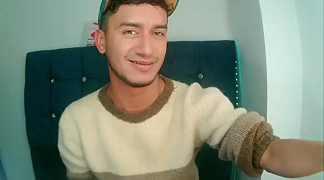 Snapshot of Kevin_Torres chatting on January 2025 04:27:02 AM Kevin Torres online show from January 2025 04:27:02 AM