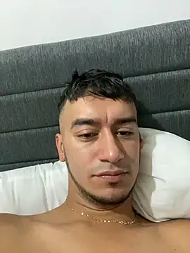 Snapshot of Kevin_Torres chatting on October 2025 02:07:01 PM Kevin Torres online show from October 2025 02:07:01 PM