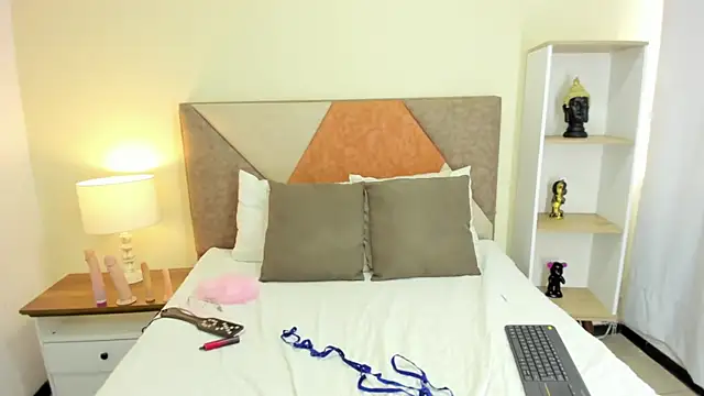 JennaCollins149 online show from February 2025 02:43:01 PM