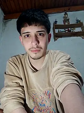 Snapshot of Elvergonn2105 chatting on October 2025 04:35:02 AM Elvergonn2105 online show from October 2025 04:35:02 AM