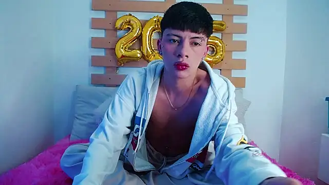 Snapshot of Steev_Novoa chatting on January 2025 04:22:02 AM Steev Novoa online show from January 2025 04:22:02 AM