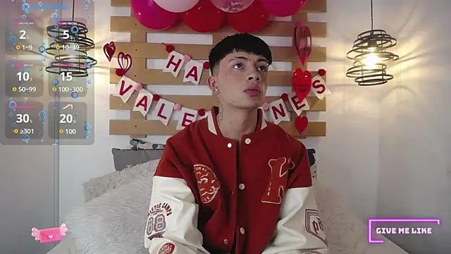 Snapshot of Steev_Novoa chatting on February 2025 05:07:01 PM Steev Novoa online show from February 2025 05:07:01 PM