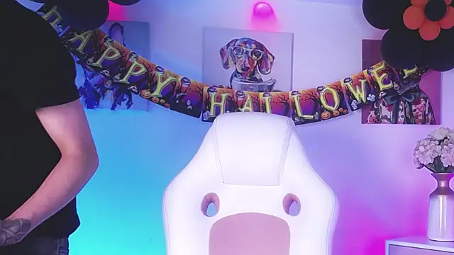 Snapshot of Steev_Novoa chatting on October 2025 09:17:02 PM Steev Novoa online show from October 2025 09:17:02 PM