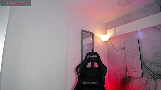 Snapshot of Steev_Novoa chatting on April 2026 02:44:02 AM Steev Novoa online show from April 2026 02:44:02 AM