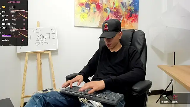 Snapshot of Dei_v_48 chatting on February 2025 11:41:02 PM Dei v 48 online show from February 2025 11:41:02 PM