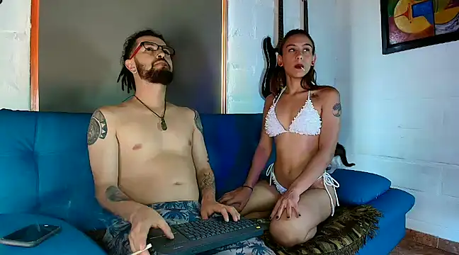 emiandstiv online show from January 2025 09:24:01 PM