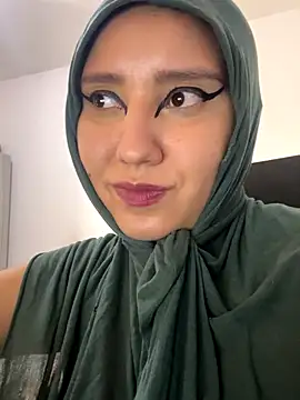 hannahayat online show from November 2025 02:38:02 PM