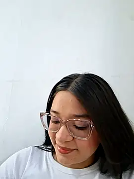 -VICKKY online show from February 2026 02:17:02 PM