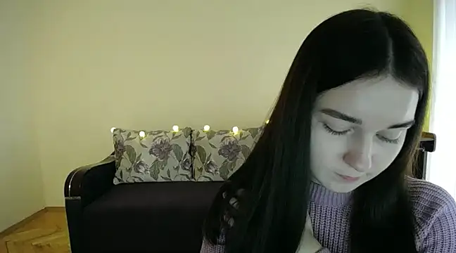 Snapshot of Pretty_shy chatting on January 2025 11:37:02 AM Pretty shy online show from January 2025 11:37:02 AM