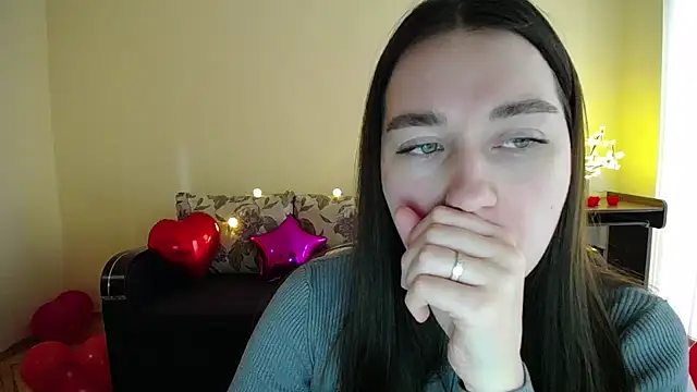 Snapshot of Pretty_shy chatting on February 2025 01:06:01 PM Pretty shy online show from February 2025 01:06:01 PM