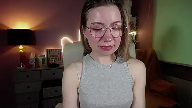 Mia Tasty online show from February 2025 10:52:01 AM