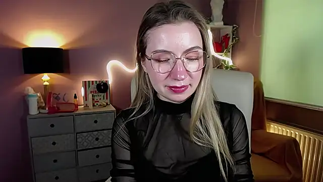 Mia Tasty online show from March 2025 10:50:01 AM