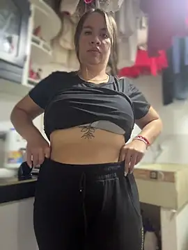 Emiily lee online show from December 2025 04:29:01 AM