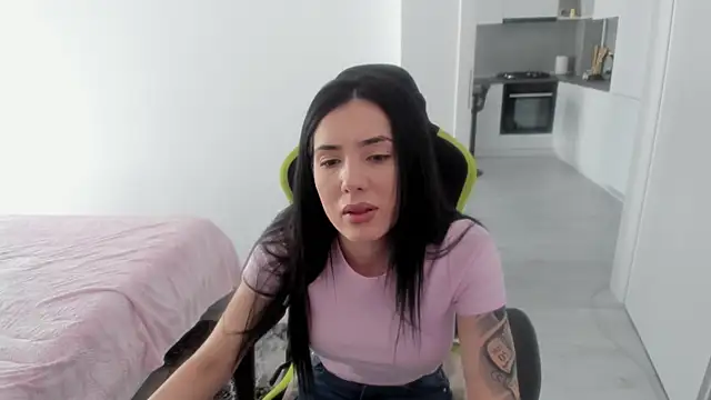 Emmapmg online show from March 2026 12:00:02 PM