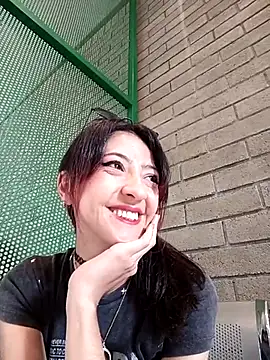 Snapshot of BonnieCute_ chatting on May 2026 07:32:02 PM BonnieCute online show from May 2026 07:32:02 PM