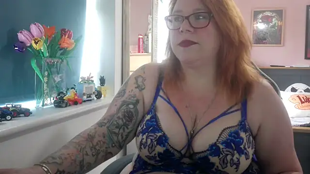 NikiDeeOfficial online show from July 2026 11:15:01 AM