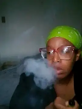 Snapshot of madamsensuale chatting on January 2025 09:41:02 PM madamsensuale online show from January 2025 09:41:02 PM